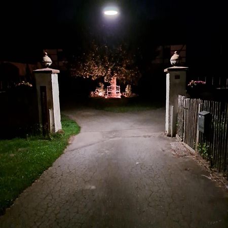 Monteur-Ferienwohnung Ot Naundorf Naundorf  Luaran gambar